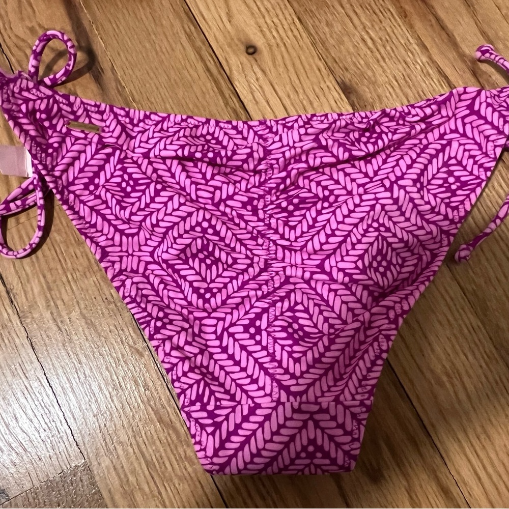Victoria Secrets Bombshell Patterned Tie-Side Bikini Set - Picture 5 of 7